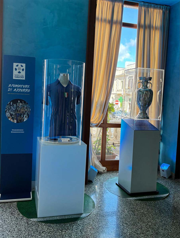 Mostra "Sfumature d'azzurro" fino al 3 marzo presso la Pinacoteca Civica - immagine #365